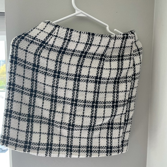 Lovely mini skirt in size small - Picture 1 of 1